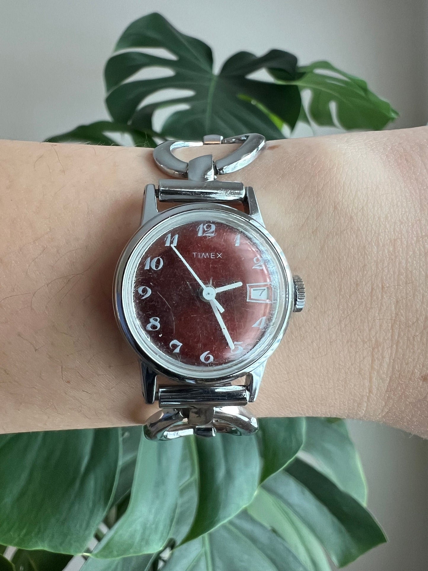 Vintage Timex Dainty Watch | Round Brown Dial | Silver Tone | Non-Working