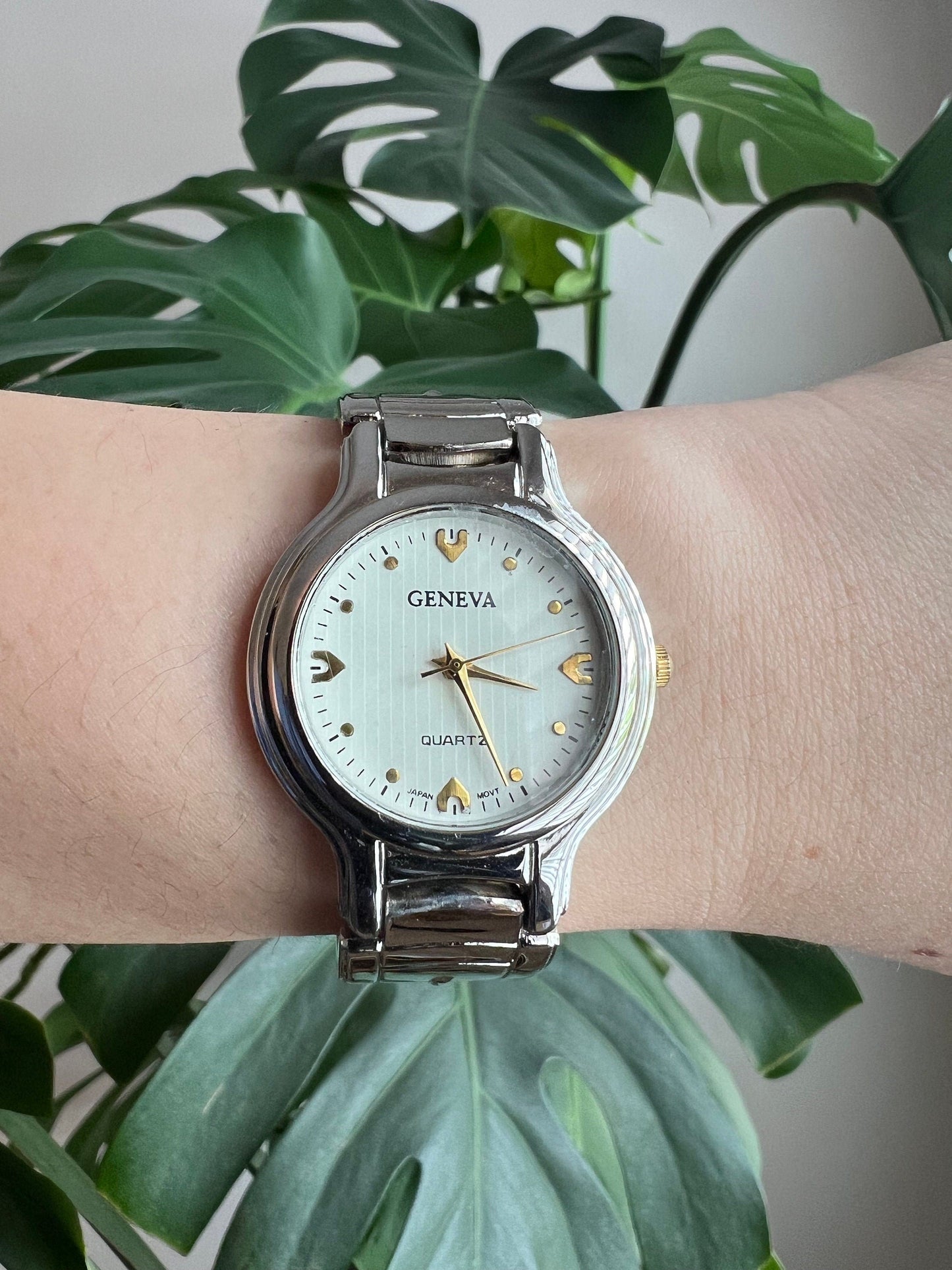 Vintage Geneva Women’s Watch | Round White Dial | Silver Tone