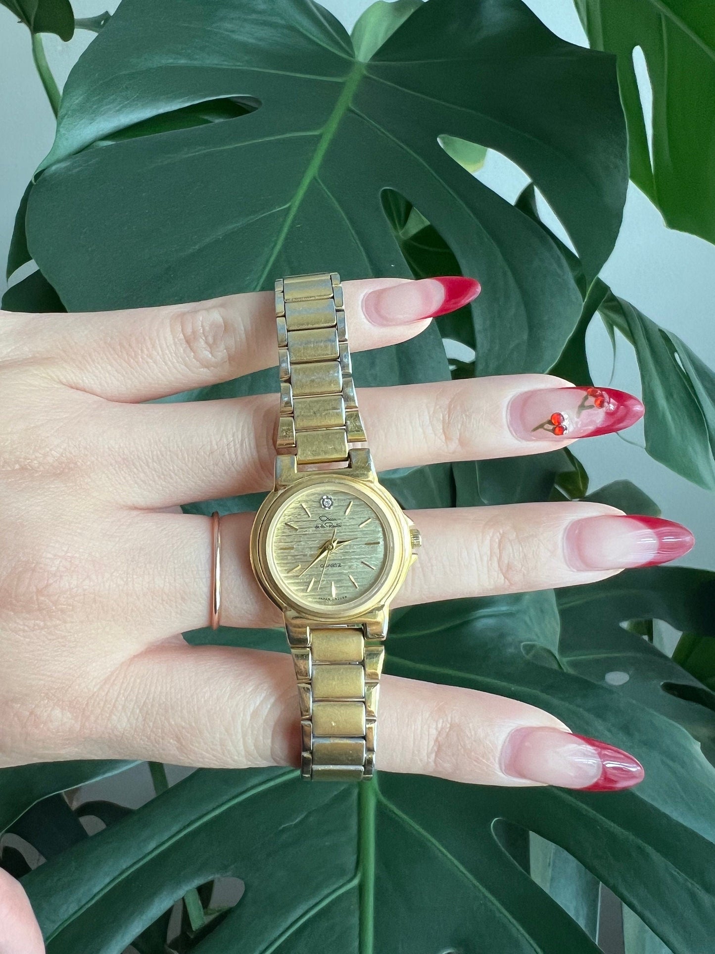 Vintage Oscar de la Renta Dainty Women’s Watch | Round Gold Textured Dial | Gold Tone