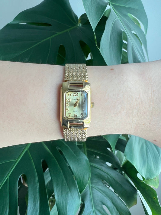 Vintage Peek & Peek Dainty Women’s Watch | Boxy Gold Dial | Gold Tone