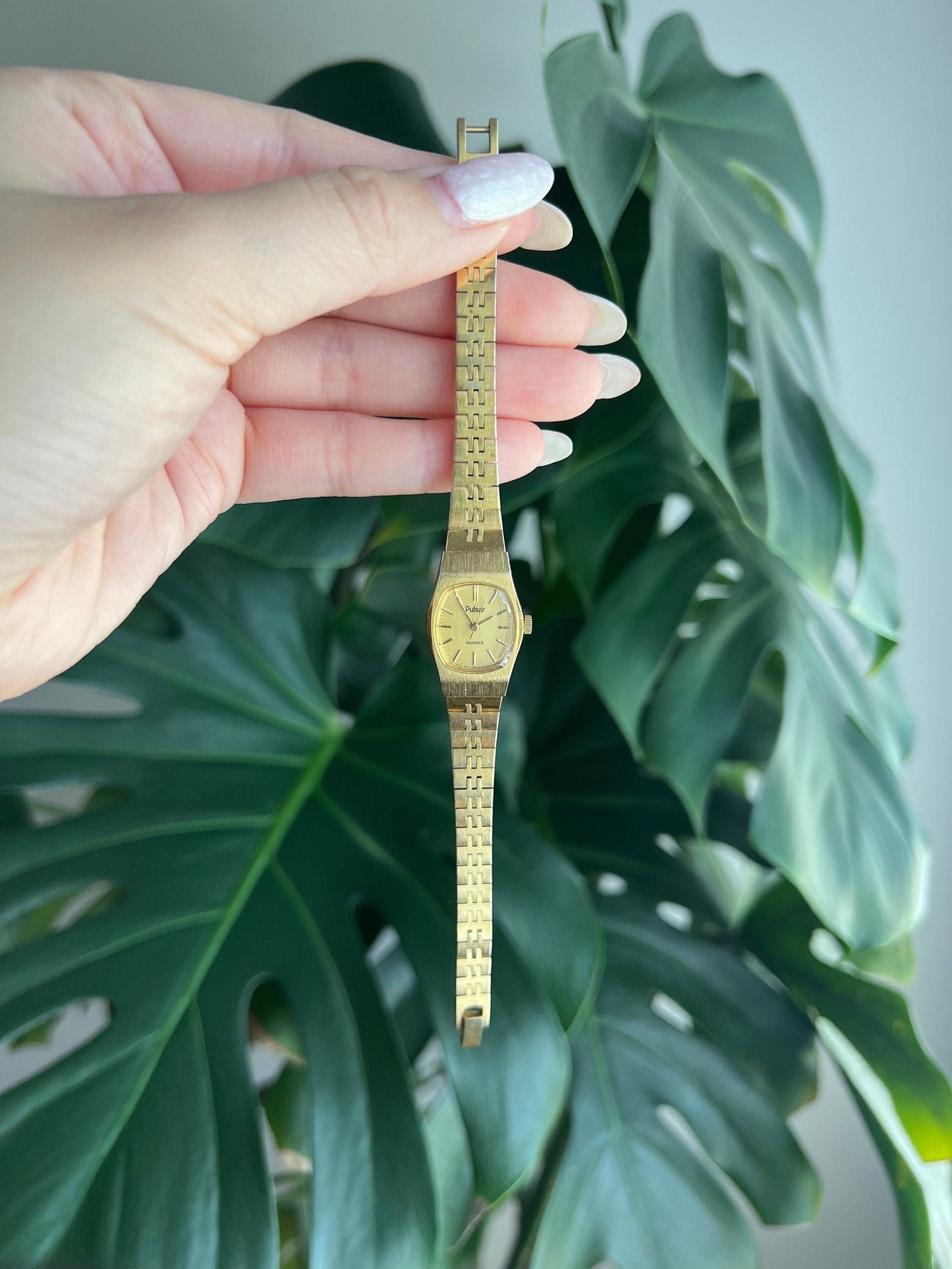 Vintage Pulsar Dainty Women’s Watch | Boxy Gold Dial | Gold Tone