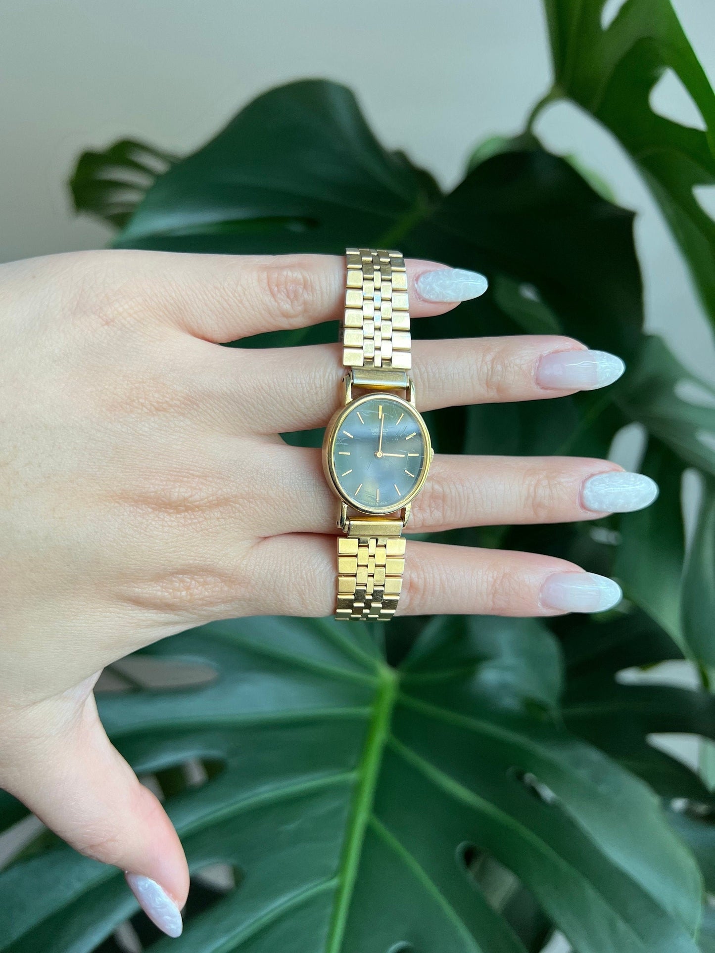 Vintage Seiko  Dainty Women’s Watch | Black Oval Dial | Gold Tone