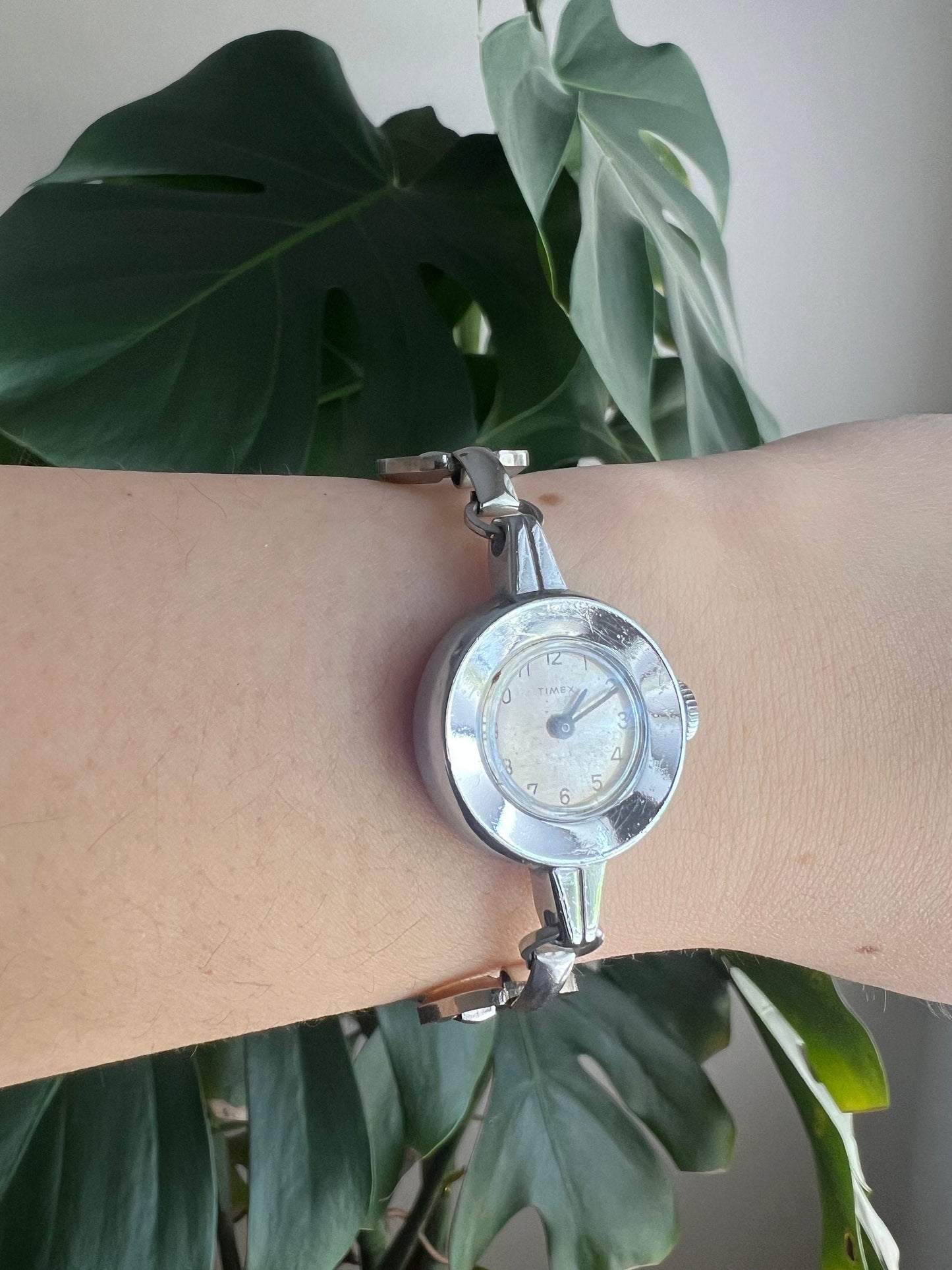 Vintage Timex Dainty Watch | Silver Round Dial | Silver Tone | Non-Working