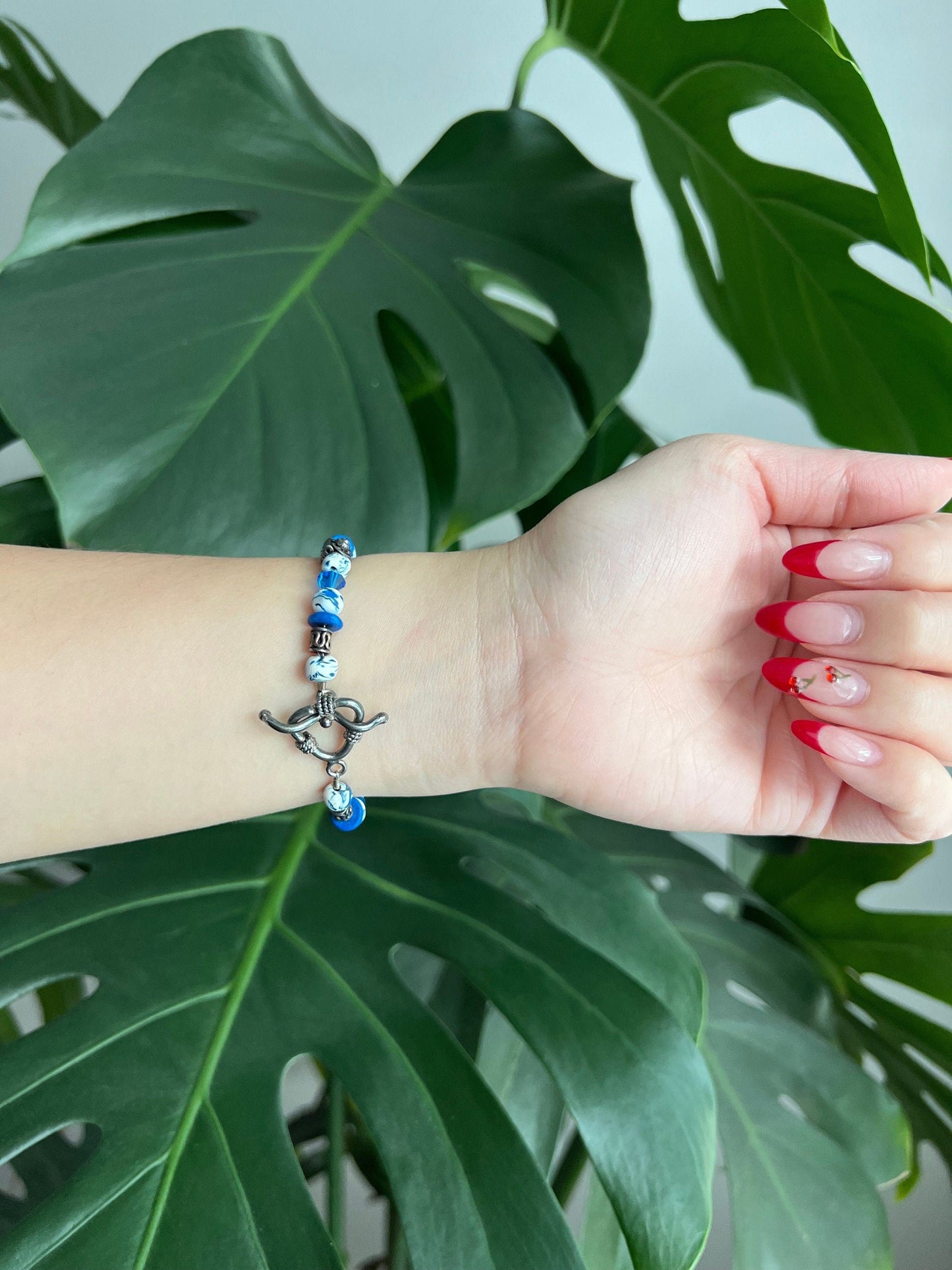 Vintage Geneva Dainty Women’s Watch | Round White Dial | Blue/White Bead Details | Silver Tone