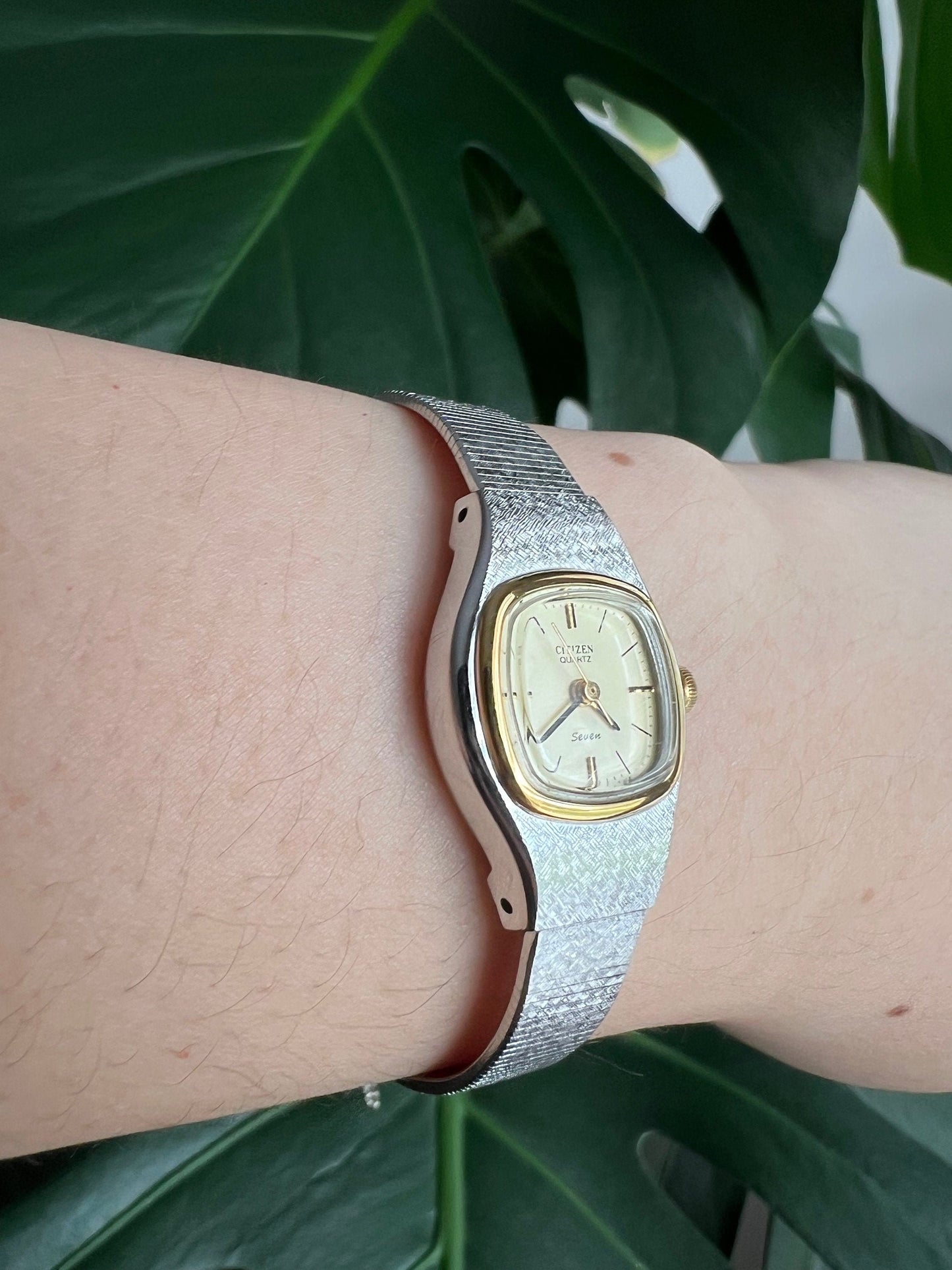 Vintage Citizen “Seven” Dainty Women’s Watch | Boxy Gold Dial | Silver Tone