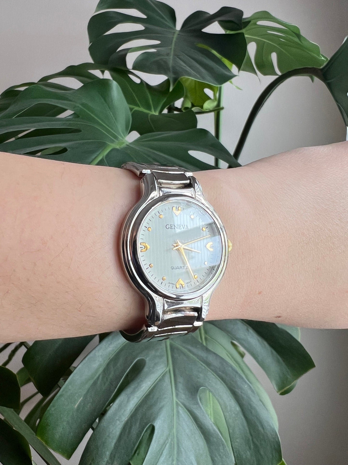 Vintage Geneva Women’s Watch | Round White Dial | Silver Tone