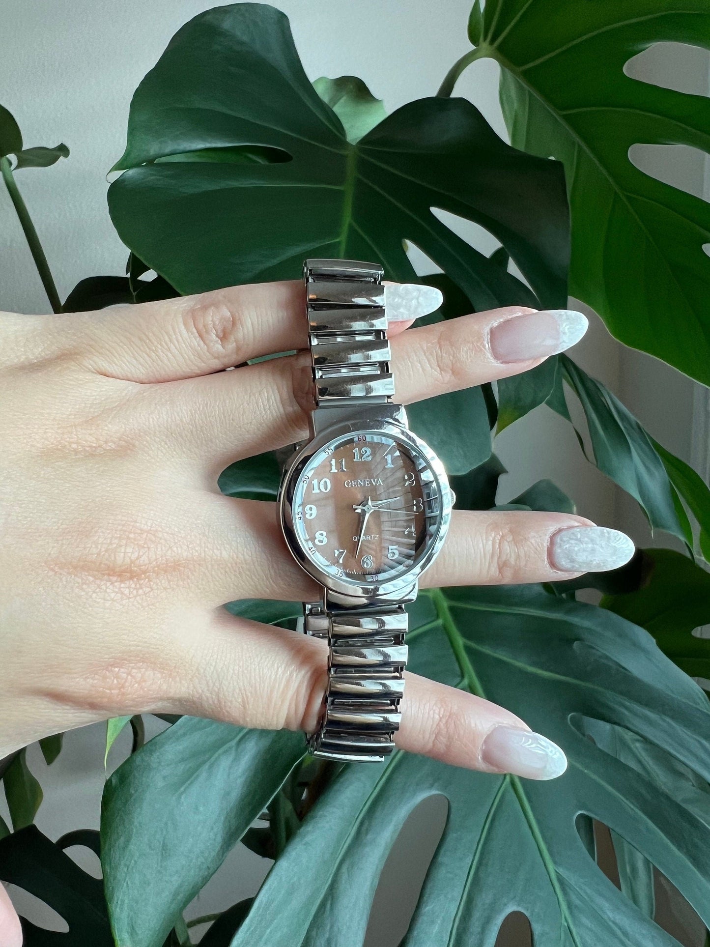 Vintage Geneva Women’s Watch | Chocolate Round Dial | Silver Tone | Stretchy Band