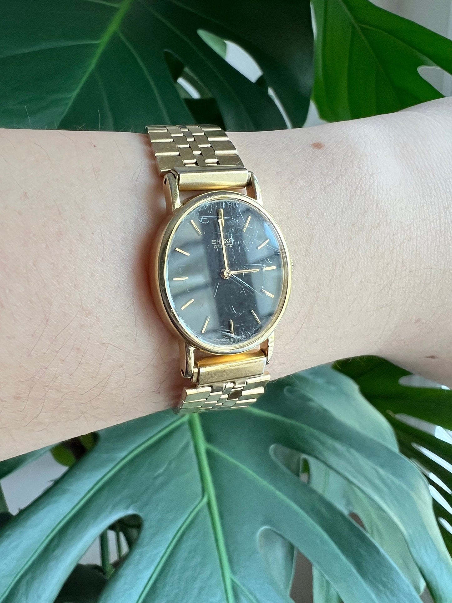 Vintage Seiko  Dainty Women’s Watch | Black Oval Dial | Gold Tone