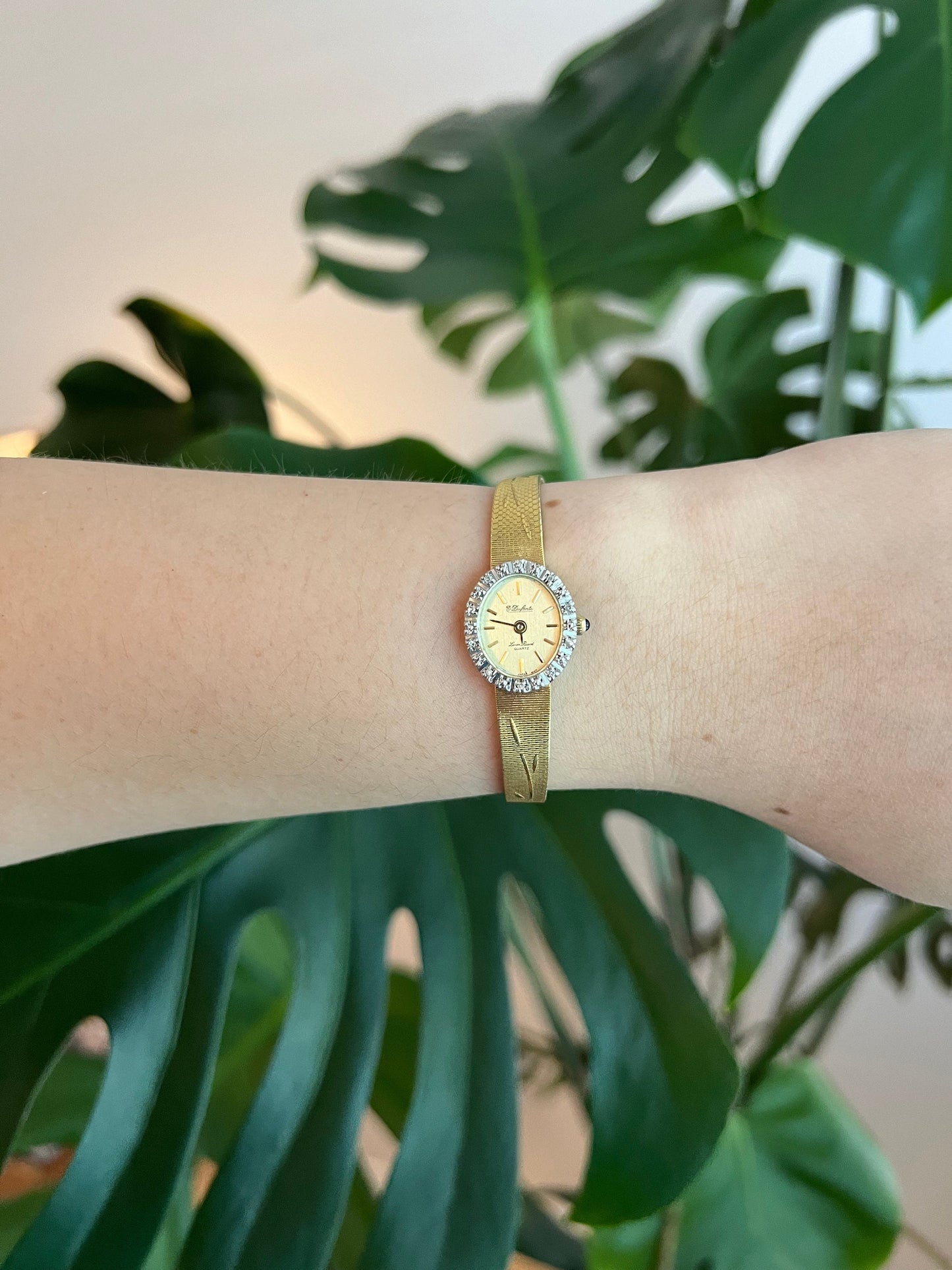 Vintage Dainty Dufonte Women’s Watch | Oval Gold Dial | Crystal Bezel | Gold Tone