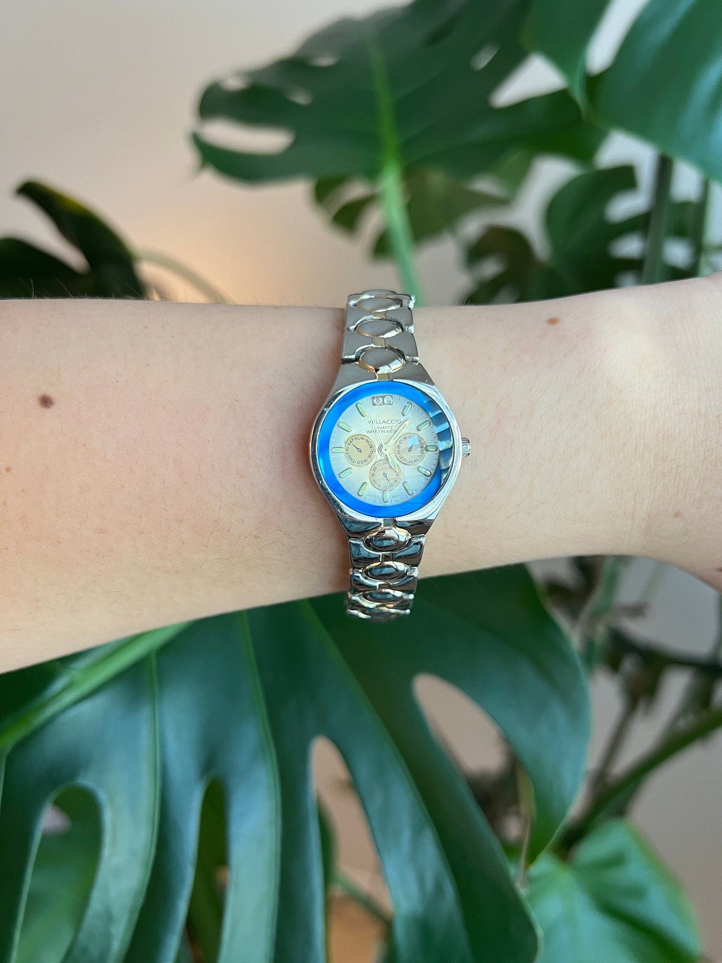 Vintage Dainty Vellaccio Women’s Watch | Round Gold Dial | Blue Bezel Border | Gold Tone