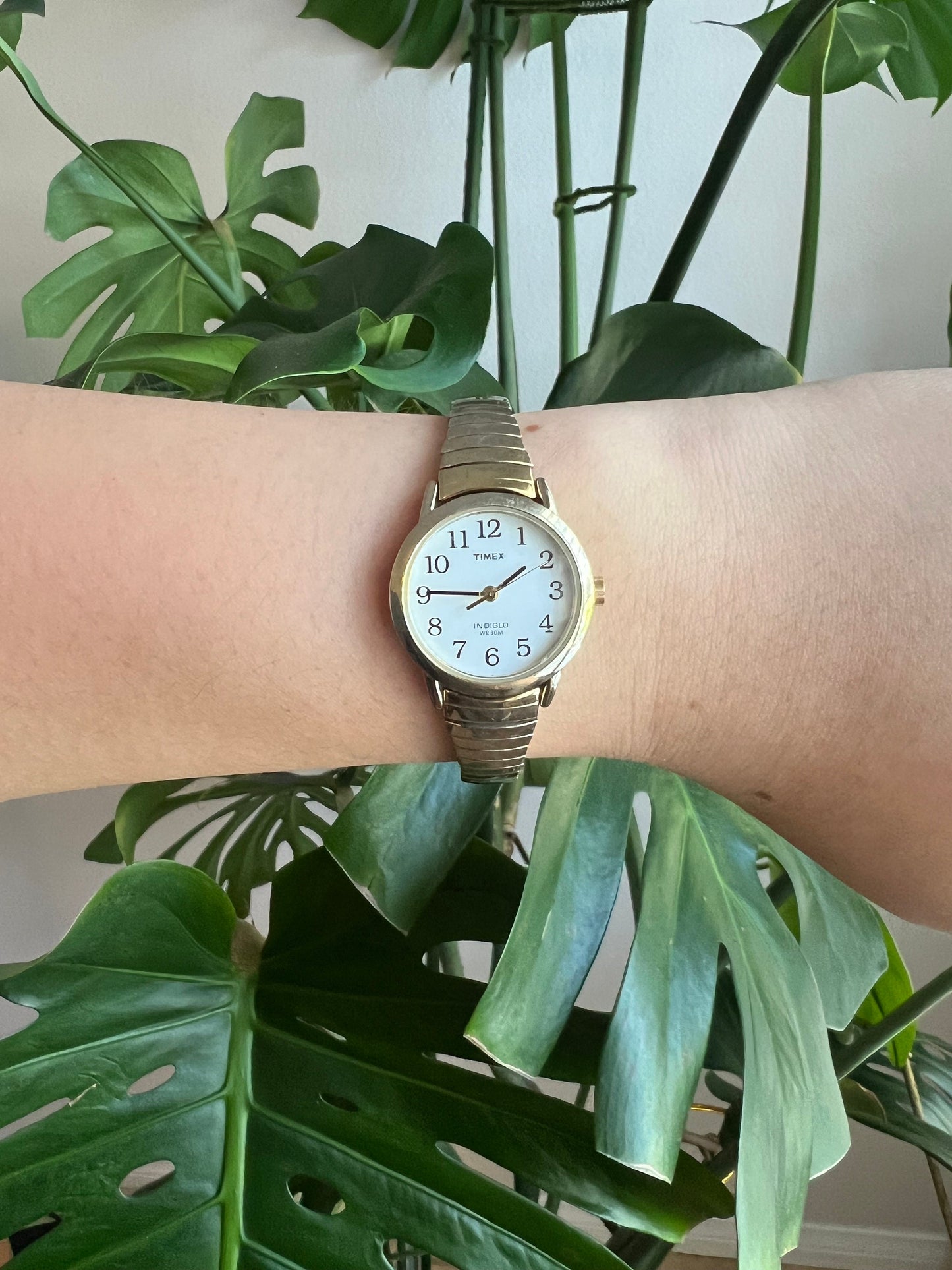 Vintage Timex Indiglo Dainty Women’s Watch | Round White Dial | Gold Tone | Stretchy Band